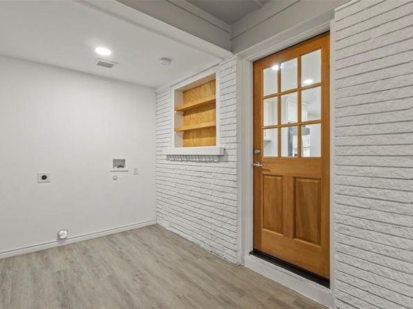 10879  Cassandra Way , Dallas Texas 75228