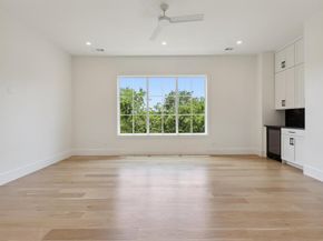 1801  Loving Avenue , Dallas Texas 75214