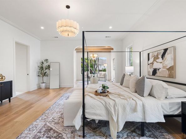 1801  Loving Avenue , Dallas Texas 75214