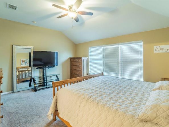 6607  Merlot Lane , Arlington Texas 76002