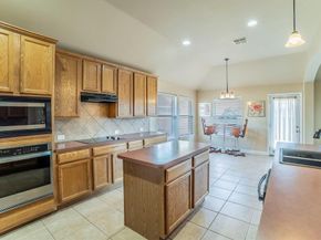 6607  Merlot Lane , Arlington Texas 76002