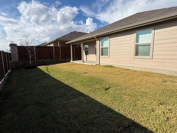 9465  MINT HILL Drive , Fort Worth Texas 76108