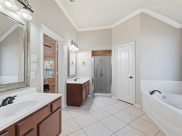 5532  Chimney Rock Road , Fort Worth Texas 76112