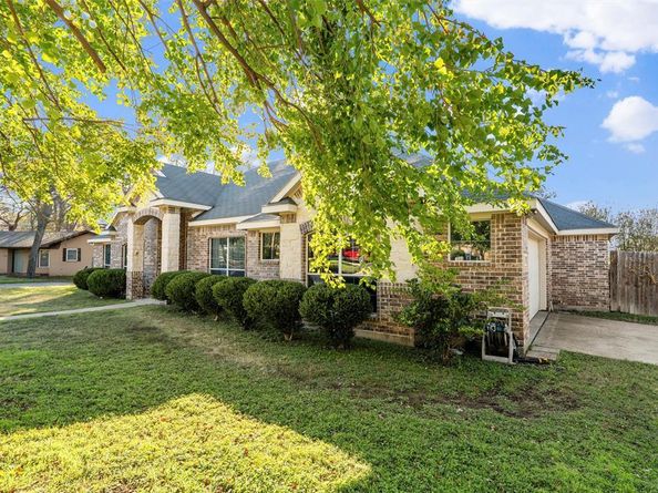 5532  Chimney Rock Road , Fort Worth Texas 76112