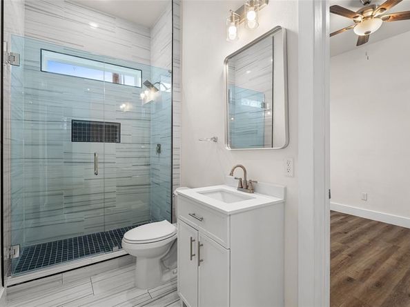 400 S Henderson Avenue , Dallas Texas 75223