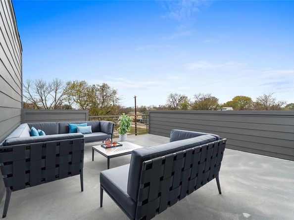 400 S Henderson Avenue , Dallas Texas 75223