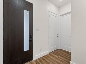 400 S Henderson Avenue , Dallas Texas 75223