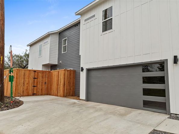 400 S Henderson Avenue , Dallas Texas 75223