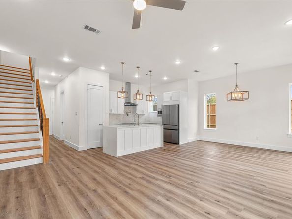 400 S Henderson Avenue , Dallas Texas 75223