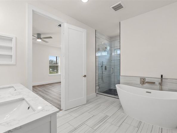 400 S Henderson Avenue , Dallas Texas 75223