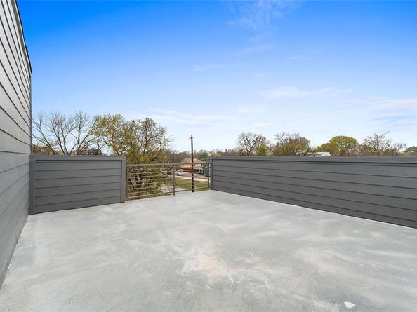 400 S Henderson Avenue , Dallas Texas 75223