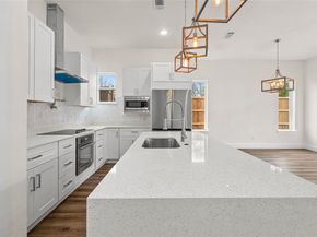 400 S Henderson Avenue , Dallas Texas 75223