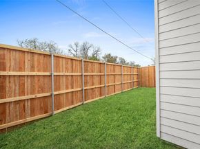 400 S Henderson Avenue , Dallas Texas 75223