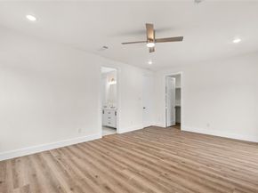 400 S Henderson Avenue , Dallas Texas 75223