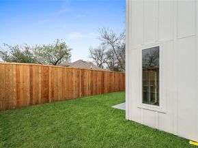 400 S Henderson Avenue , Dallas Texas 75223