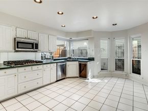 820  Pavillion Street , Dallas Texas 75204