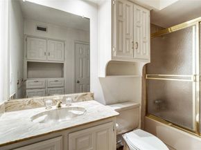 820  Pavillion Street , Dallas Texas 75204