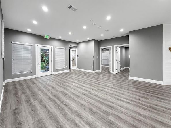 2402  Country Valley Road , Garland Texas 75041