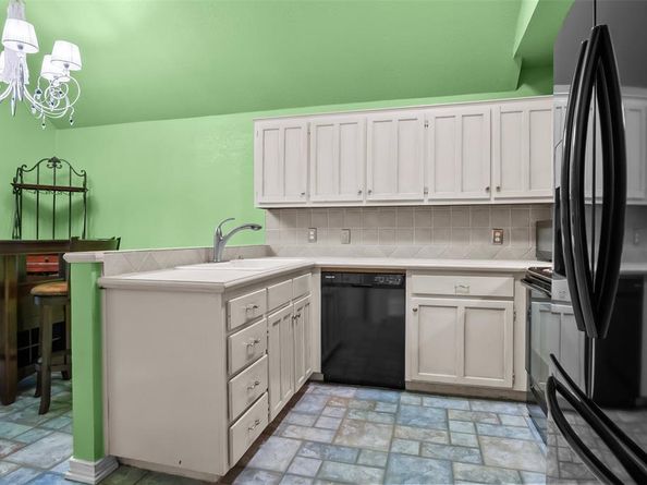 4922  Canberra Lane , Arlington Texas 76017