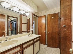 6515  Ridgeview Circle , Dallas Texas 75240