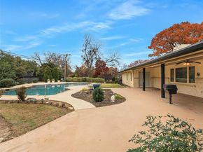 6515  Ridgeview Circle , Dallas Texas 75240