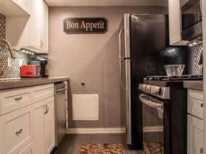 6620  Eastridge Drive  219, Dallas Texas 75231