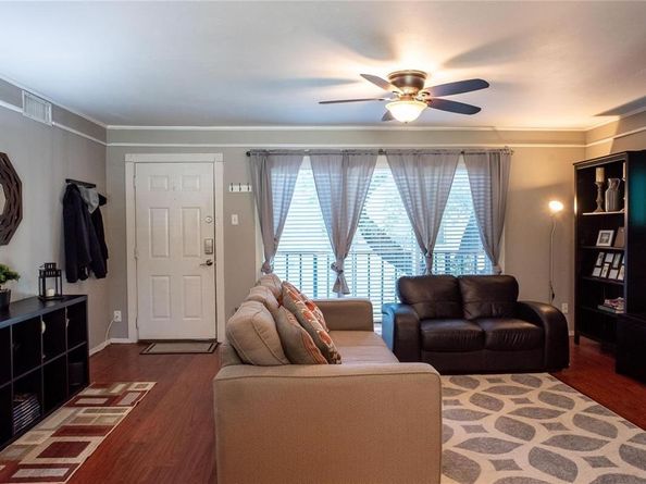 6620  Eastridge Drive  219, Dallas Texas 75231