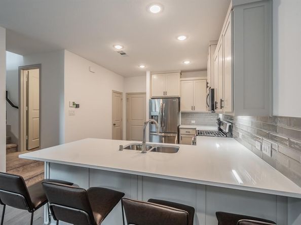 4512  Cypress Thorn Drive , Arlington Texas 76005