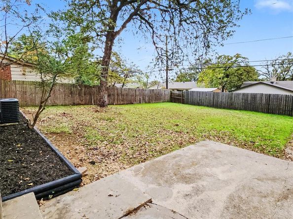 1712  Warren Lane , Fort Worth Texas 76112