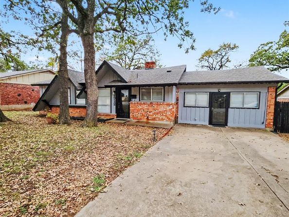 1712  Warren Lane , Fort Worth Texas 76112