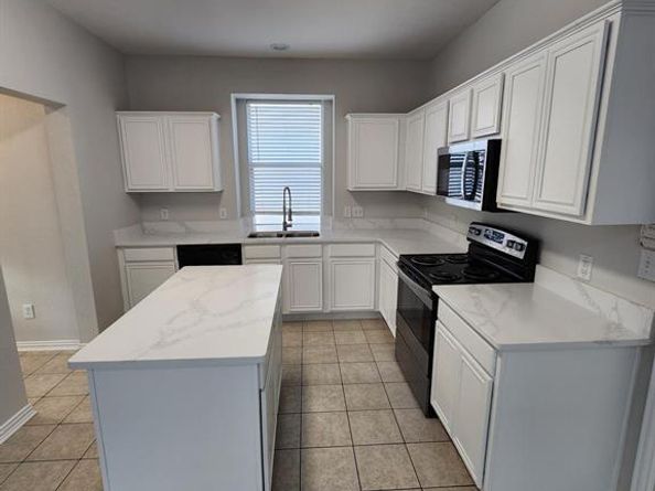 10013  Lakeview Drive , Providence Village Texas 76227