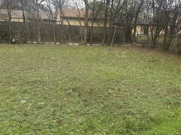 839  jadewood  , Dallas Texas 75232