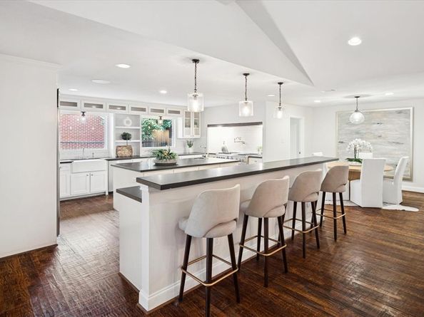 11460  Parkchester Drive , Dallas Texas 75230