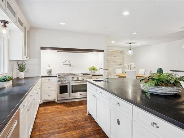 11460  Parkchester Drive , Dallas Texas 75230