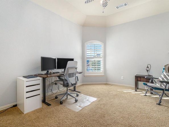 901  Fannin Drive , Lantana Texas 76226