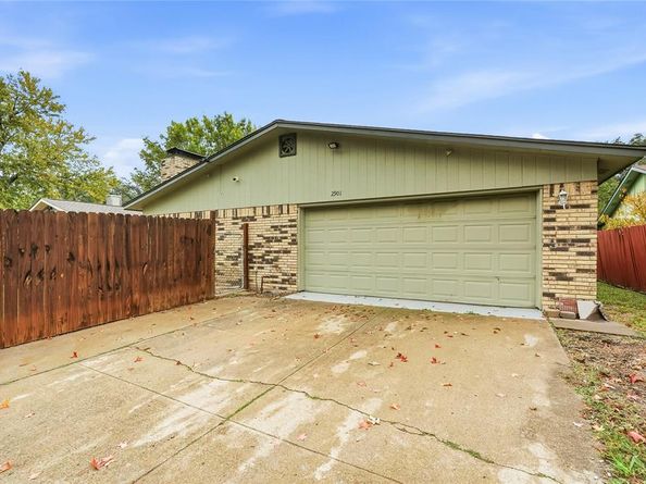 2901  Branch Oaks Drive , Garland Texas 75043