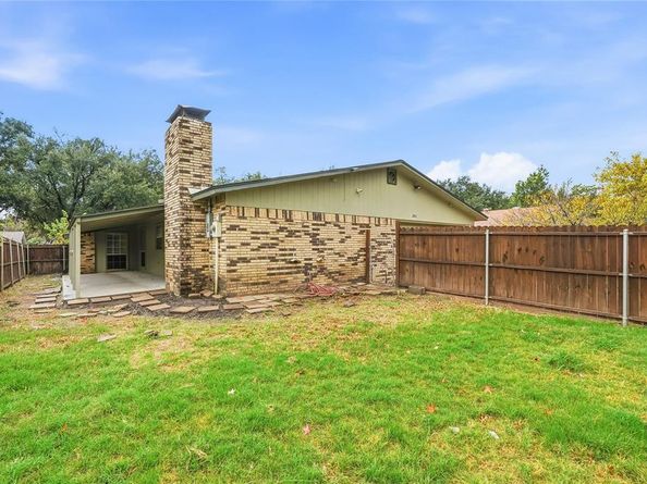 2901  Branch Oaks Drive , Garland Texas 75043