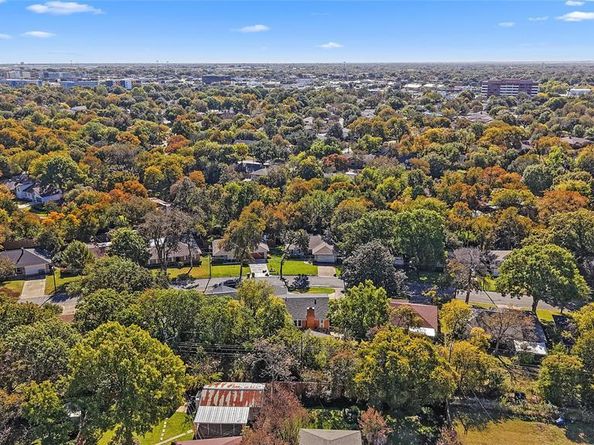 2551  El Cerrito Drive , Dallas Texas 75228