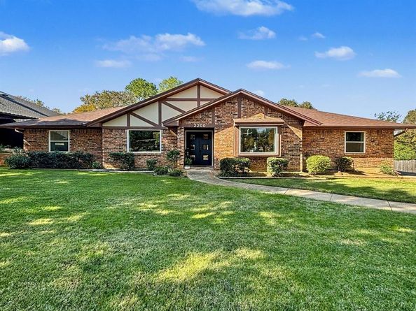 2200  Midhurst Drive , Arlington Texas 76013