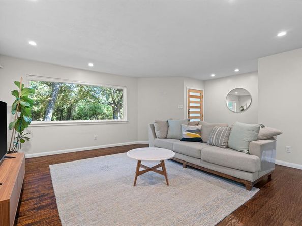 11830  Dixfield Drive , Dallas Texas 75218