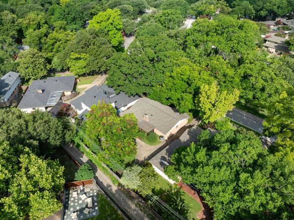 11830  Dixfield Drive , Dallas Texas 75218