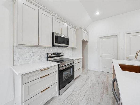 8321  raymond Avenue , White Settlement Texas 76108