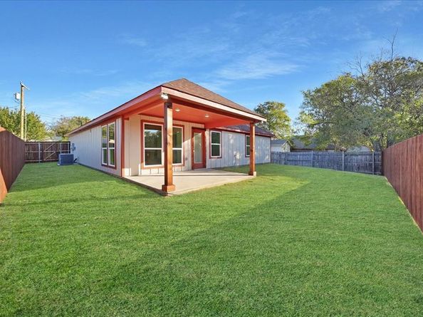 8321  raymond Avenue , White Settlement Texas 76108