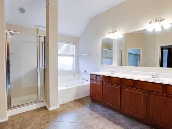 1020  Hickory Bend Lane , Fort Worth Texas 76108