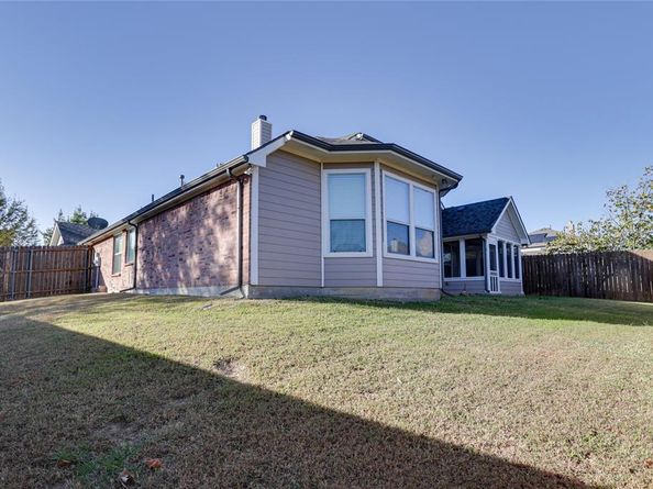 1020  Hickory Bend Lane , Fort Worth Texas 76108
