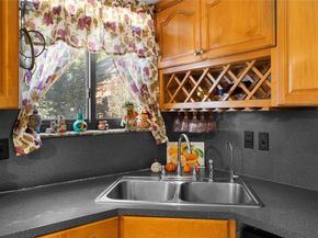 1255  Olden Street , Dallas Texas 75211