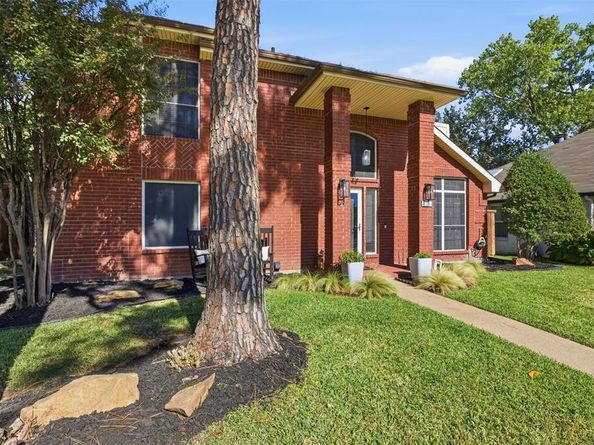 824  Stone Trail Drive , Flower Mound Texas 75028