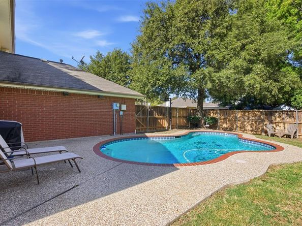 824  Stone Trail Drive , Flower Mound Texas 75028