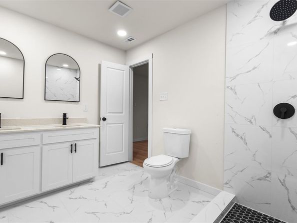 2806  28th Street , Fort Worth Texas 76106