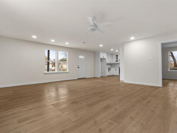 2806  28th Street , Fort Worth Texas 76106